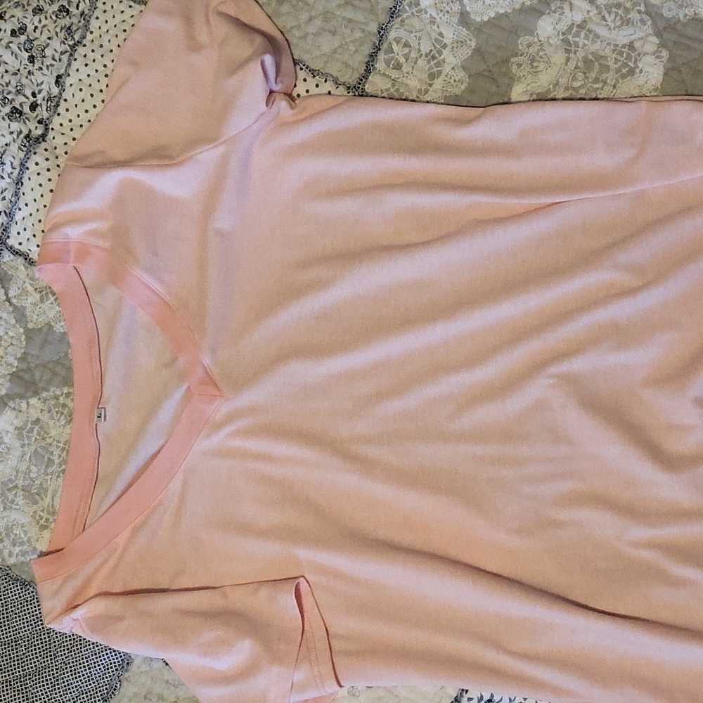 Women's v neck tee